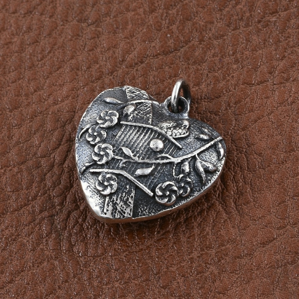 ARTISAN HANDCRAFTED SILVER PENDANT